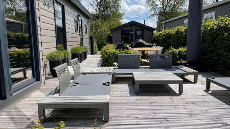 Puur Eernewoude Luxe Chalet Direct Aan Open Vaarwater Gelegen In De Alde Feanen Apartment Earnewald Luaran gambar